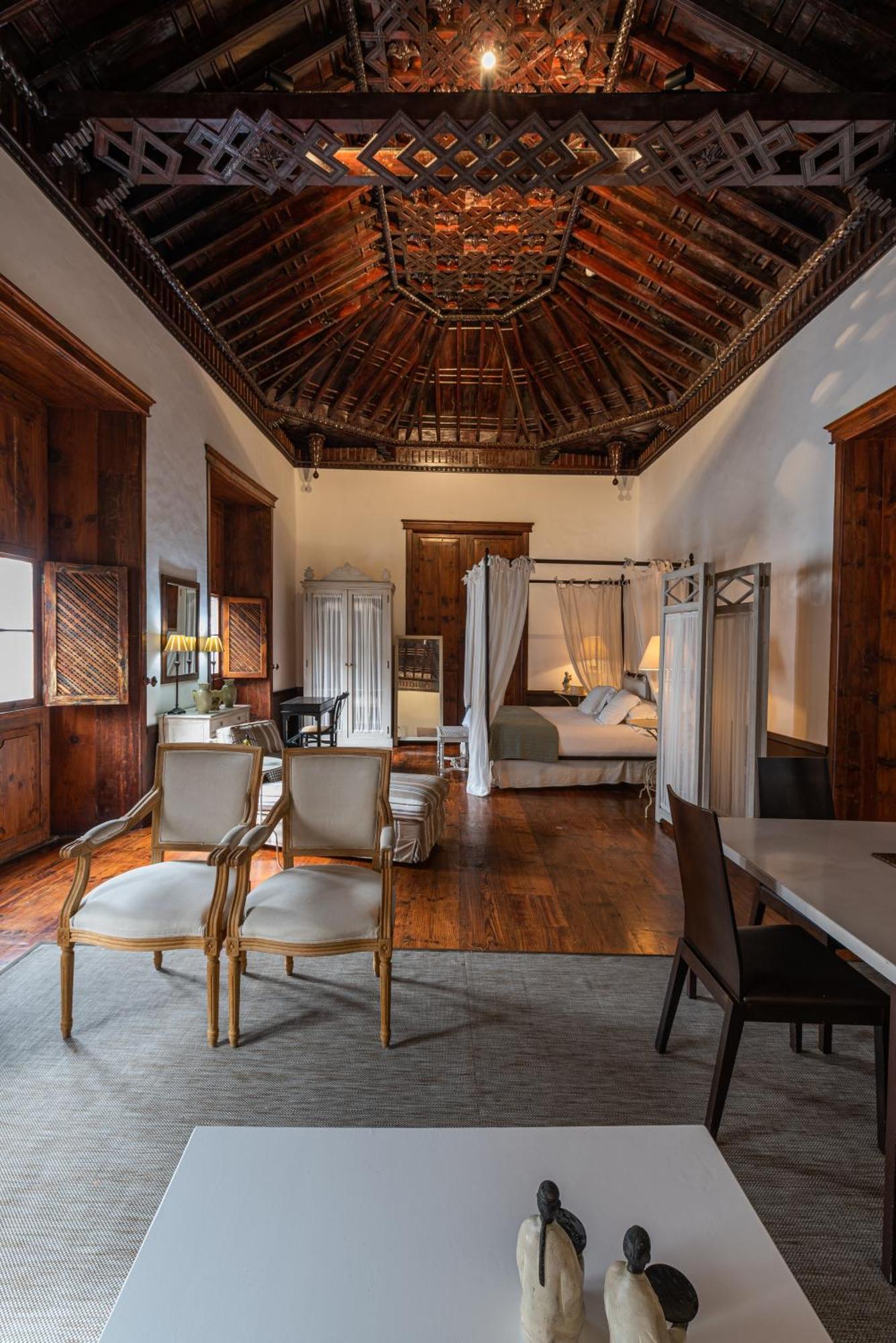Isla Baja Suites ガラチコ エクステリア 写真