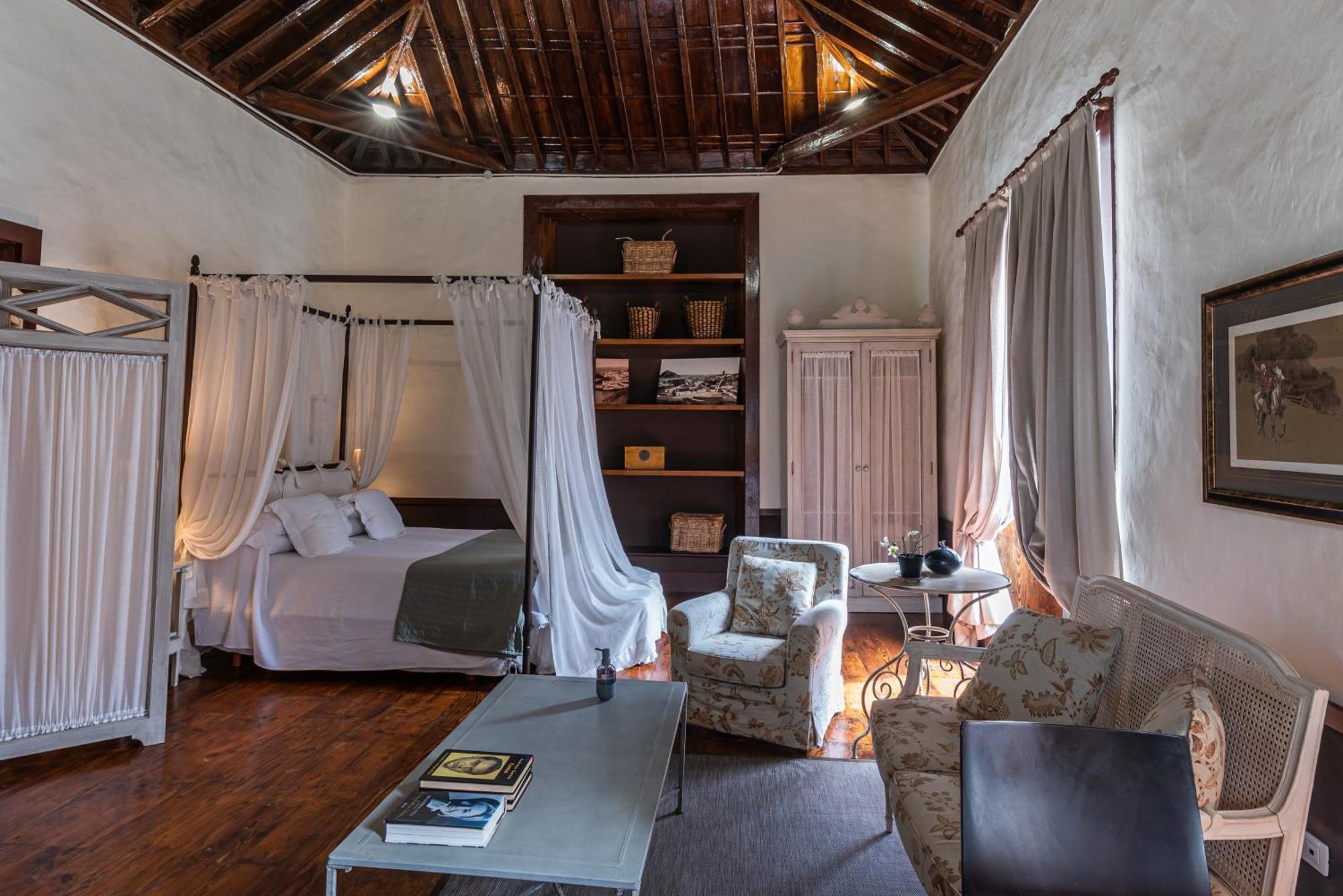 Isla Baja Suites ガラチコ エクステリア 写真